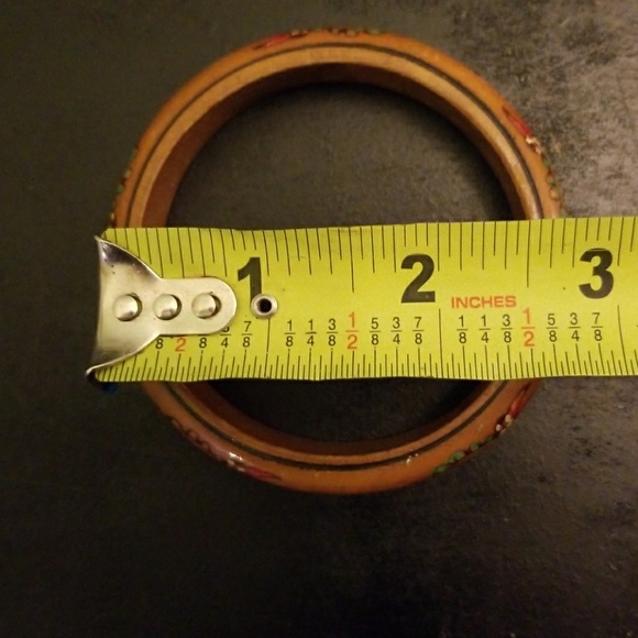 Solid wood hand painted bangle - Picture 4 of 6